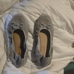 Women’s Ballet Flats - Light Gray Suede